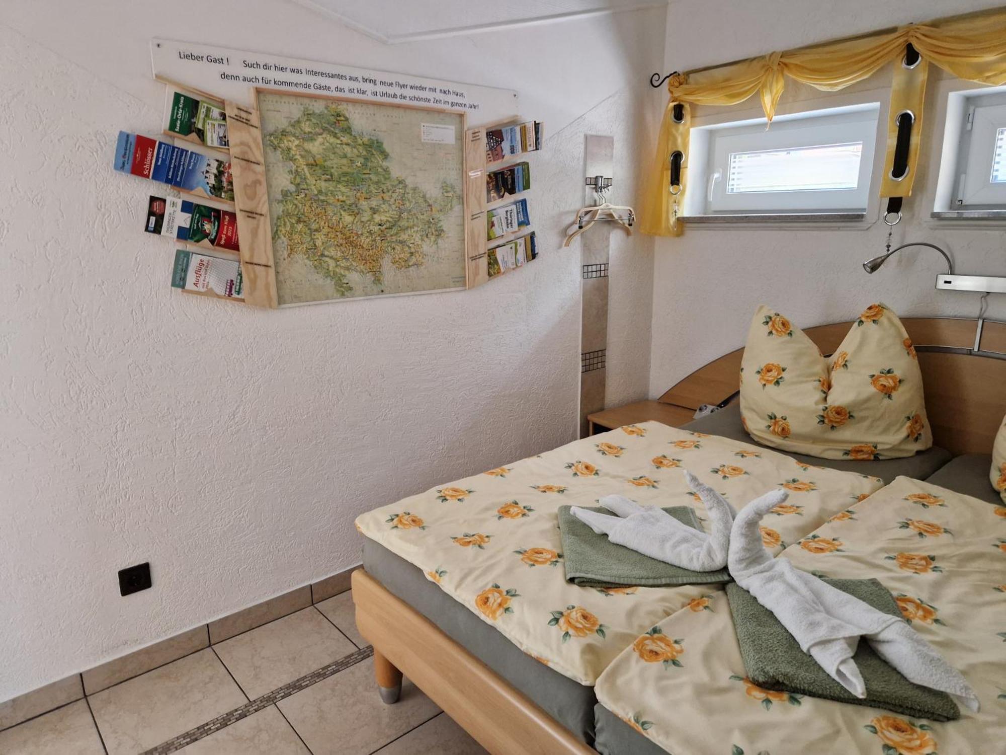 Ferienwohnung Am Oepitzer Berg Pößneck Εξωτερικό φωτογραφία